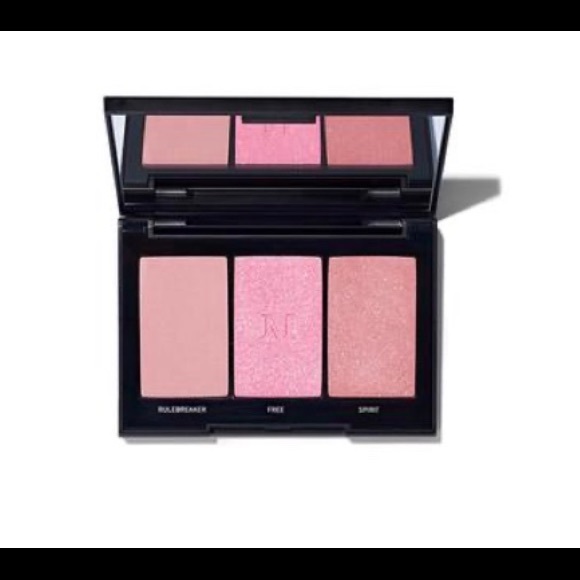 Morphe Blushing Babes Pop of Pink - NIB - Picture 6 of 6